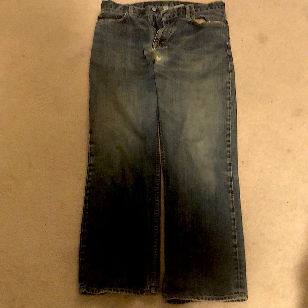Super comfortable and hip looking jeans. Nice fade.